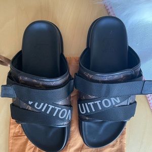 LOUIS VUITTON SLIPPERS
